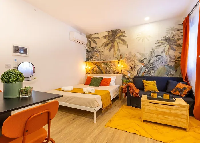 Smart Studio, Ac ,fast Wi-fi & Walk To Marina By Quicktrips 아파트